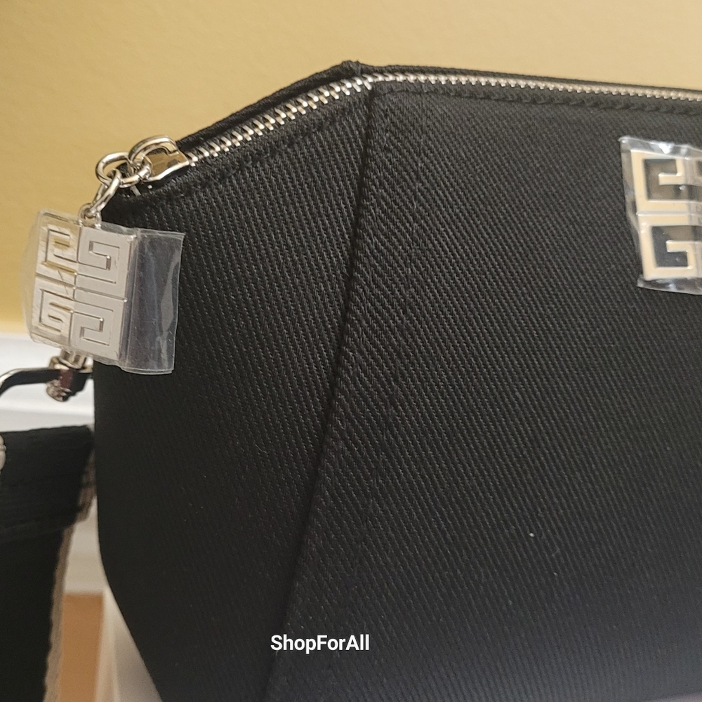 - Givenchy - Picture 4 of 15